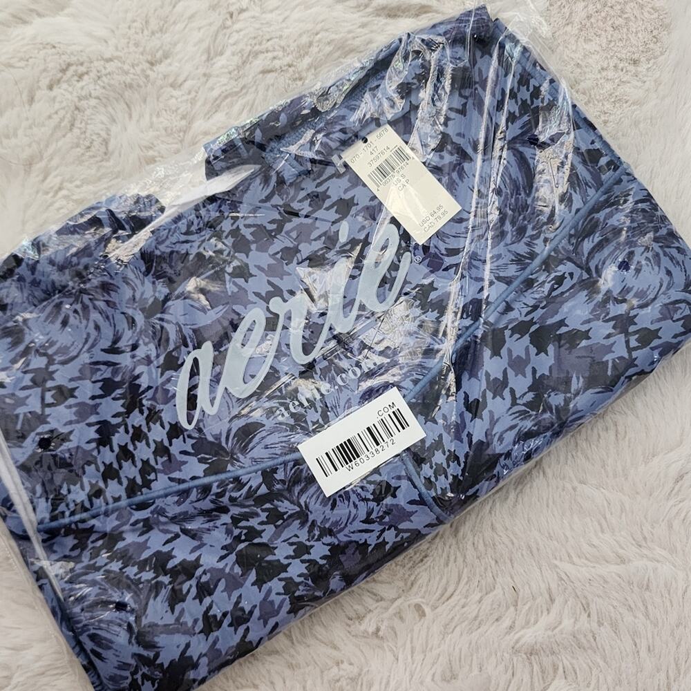 NWT Aerie Offline Real Me Xtra High Waisted 7/8 Legging - Blue Floral - Small - Picture 6 of 13
